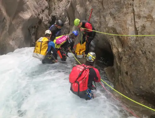 Rescue 3 WCT-REC: Rescate en barrancos acuáticos para barranquistas de nivel avanzado